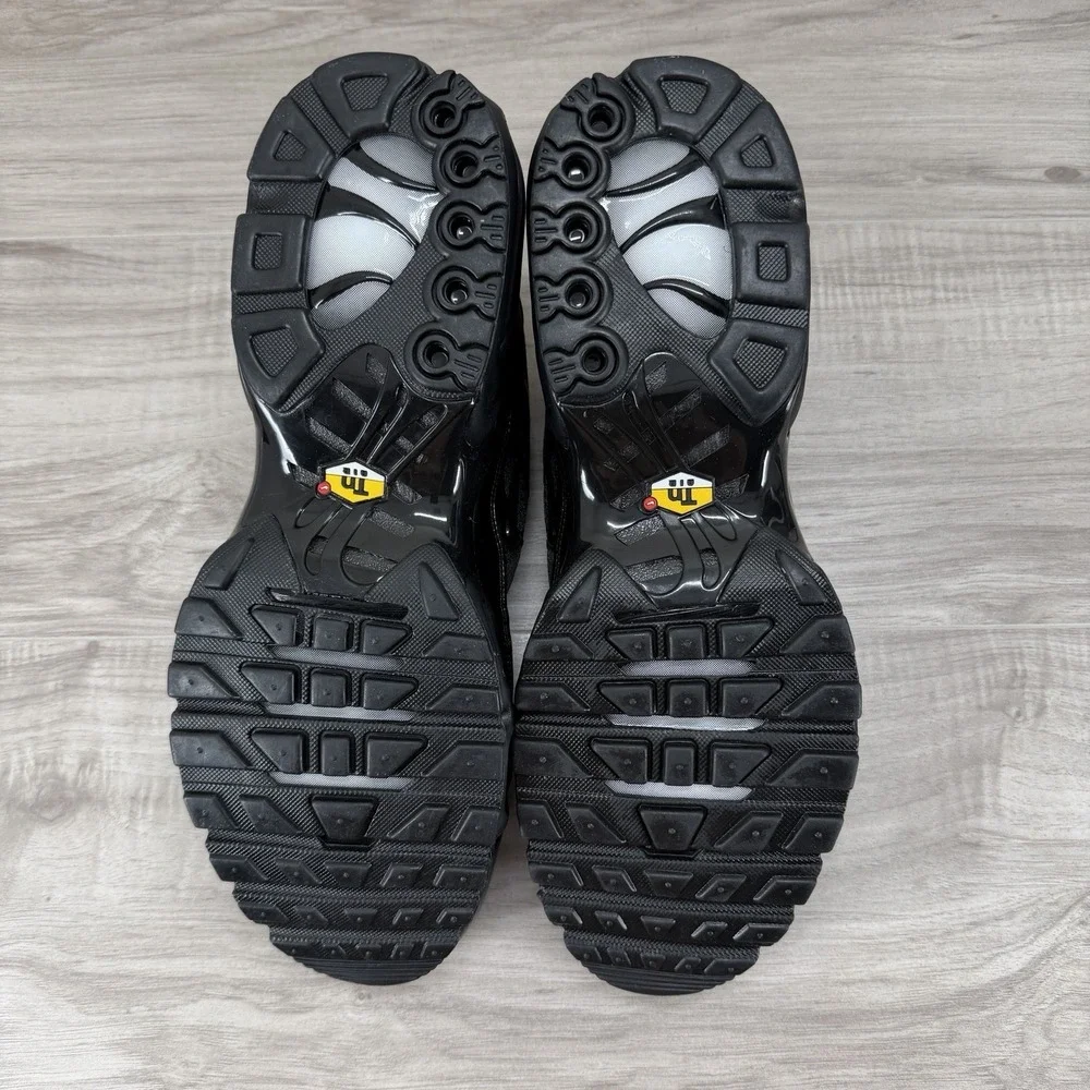 Nike Air Max Plus TN Tuned Triple Black Blackout All 604133-050 sz 13 Men's